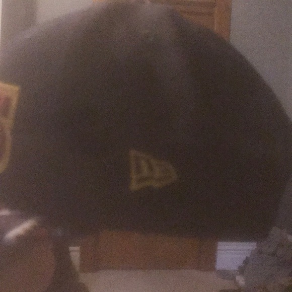 Cleveland cavaliers hat - Picture 2 of 3